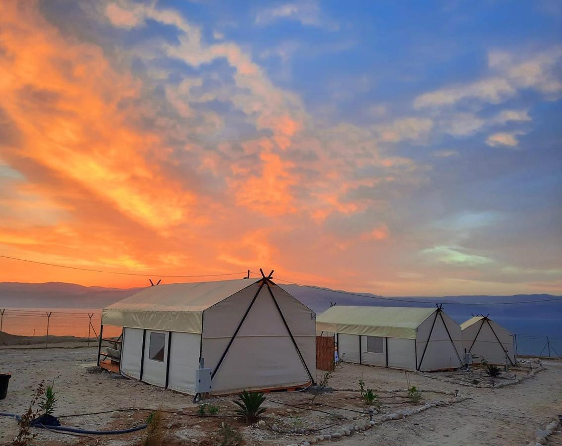 ホテル Tranquilo - Dead Sea Glamping Metzoke Dragot エクステリア 写真