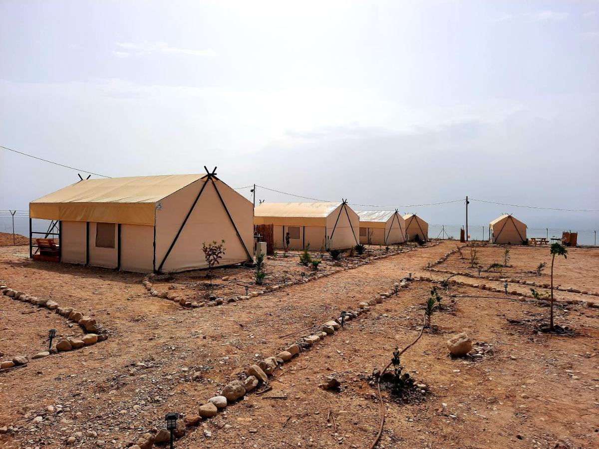 ホテル Tranquilo - Dead Sea Glamping Metzoke Dragot エクステリア 写真