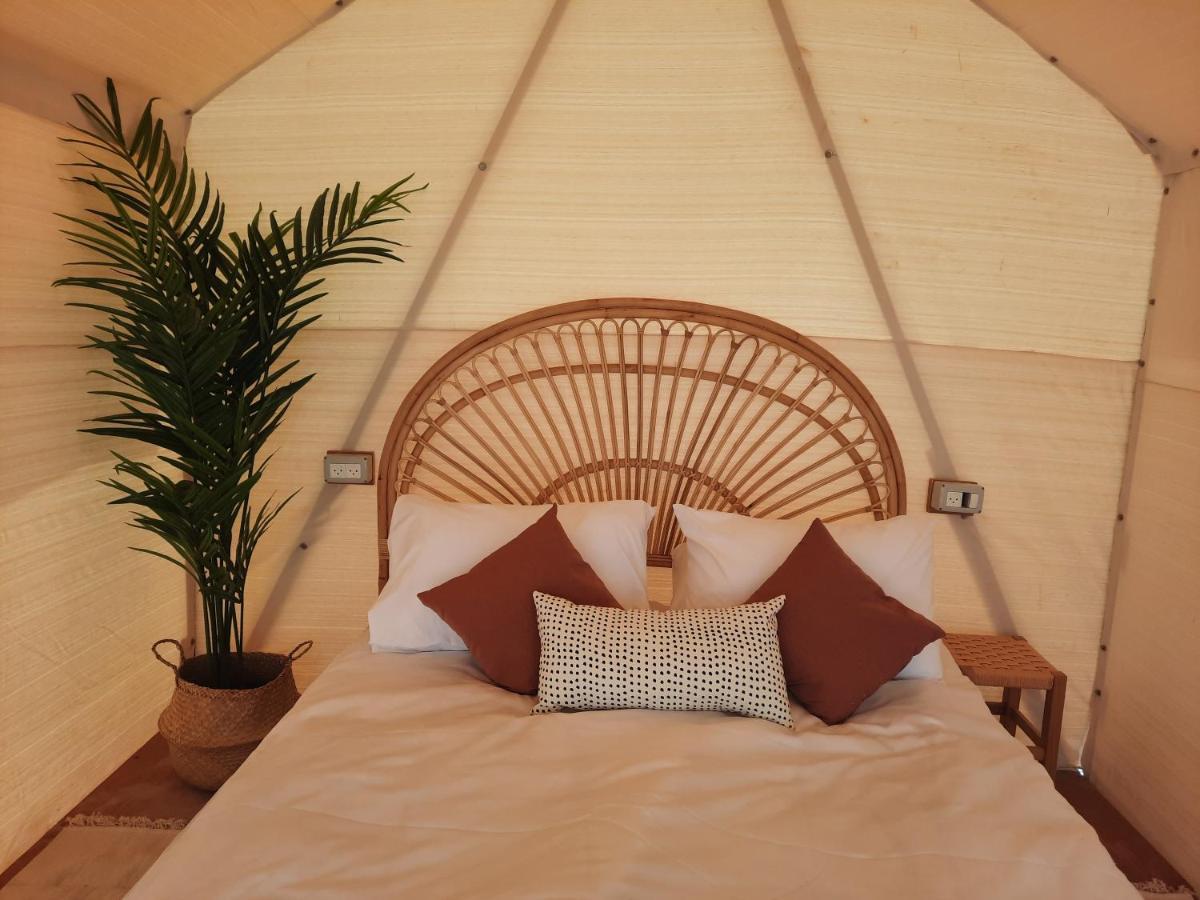 ホテル Tranquilo - Dead Sea Glamping Metzoke Dragot エクステリア 写真