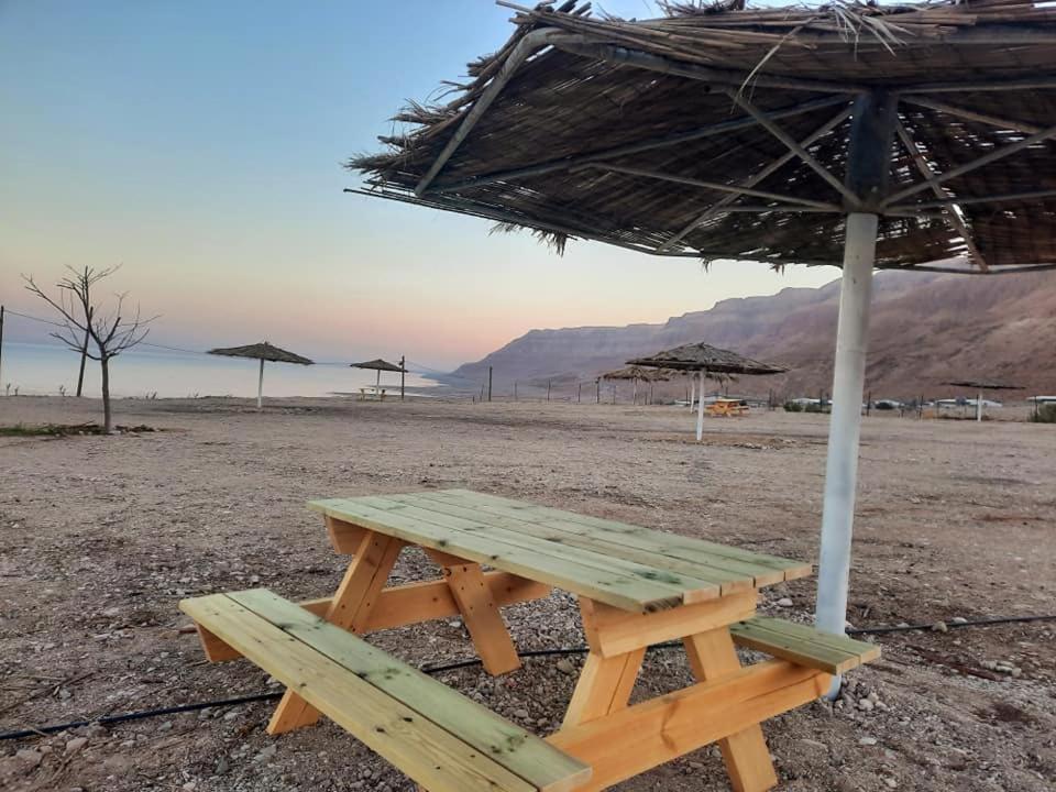 ホテル Tranquilo - Dead Sea Glamping Metzoke Dragot エクステリア 写真